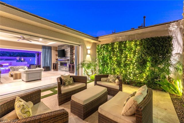 8188 Sweetwater Creek Way, Las Vegas, NV 89113