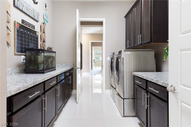 8188 Sweetwater Creek Way, Las Vegas, NV 89113