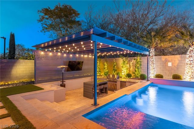 8188 Sweetwater Creek Way, Las Vegas, NV 89113