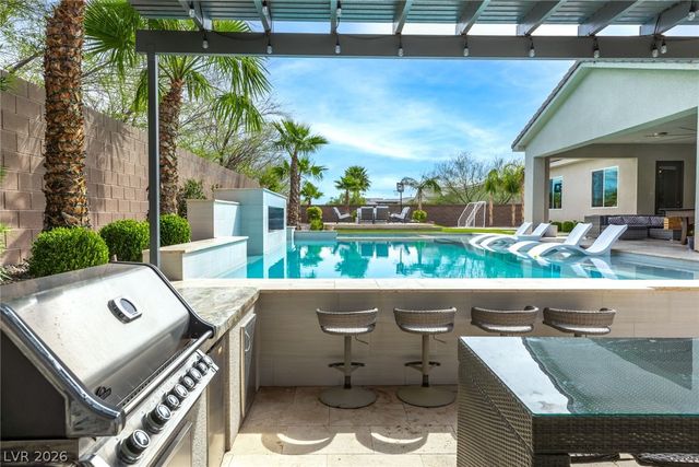 8188 Sweetwater Creek Way, Las Vegas, NV 89113