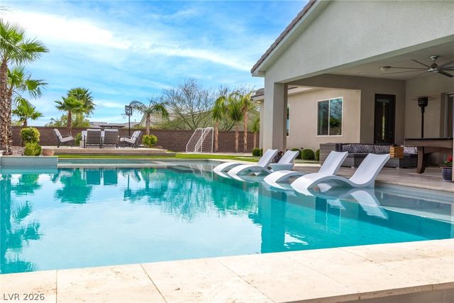 8188 Sweetwater Creek Way, Las Vegas, NV 89113