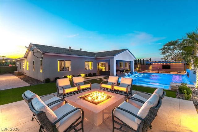 8188 Sweetwater Creek Way, Las Vegas, NV 89113