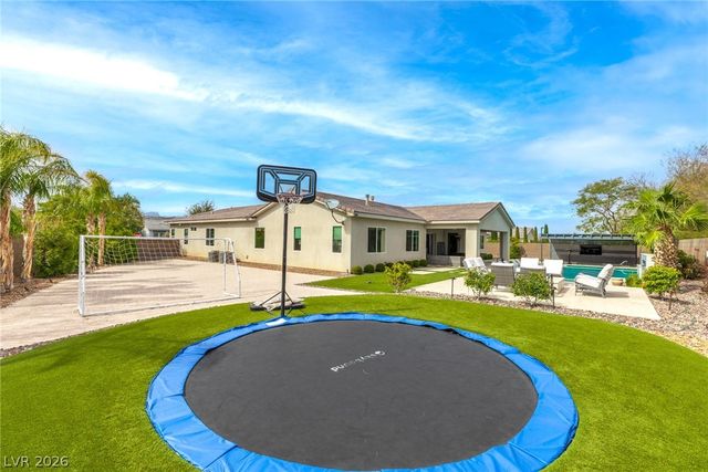 8188 Sweetwater Creek Way, Las Vegas, NV 89113