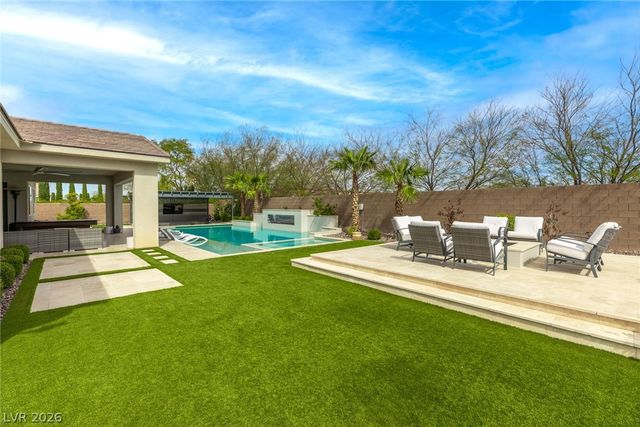 8188 Sweetwater Creek Way, Las Vegas, NV 89113