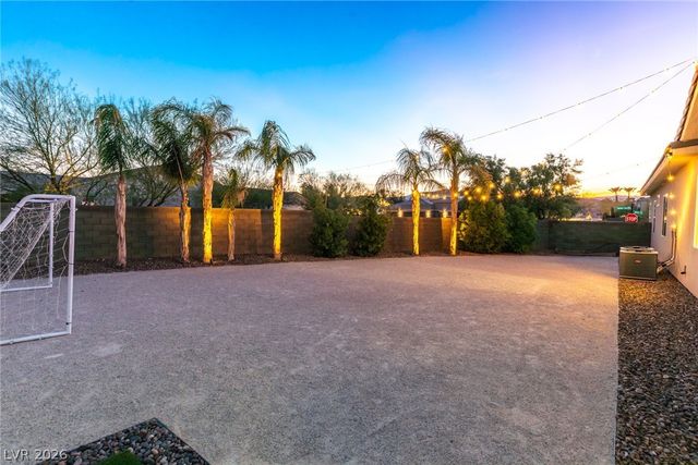 8188 Sweetwater Creek Way, Las Vegas, NV 89113