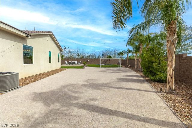 8188 Sweetwater Creek Way, Las Vegas, NV 89113