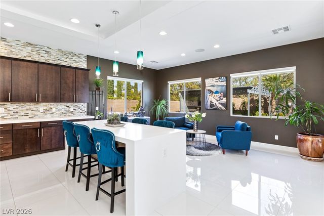 8188 Sweetwater Creek Way, Las Vegas, NV 89113