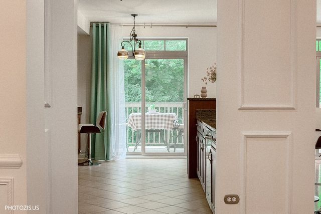 425 Benjamin Drive 302, Vernon Hills, IL 60061