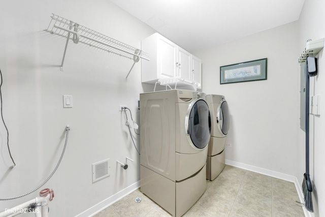 425 Benjamin Drive 302, Vernon Hills, IL 60061