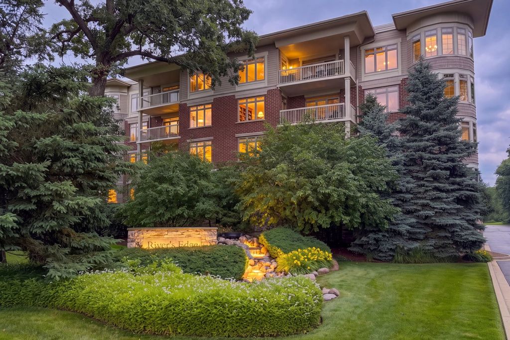 425 Benjamin Drive 302, Vernon Hills, IL 60061