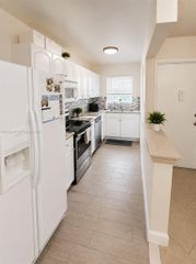 270 E Layne Blvd 110, Hallandale Beach, FL 33009
