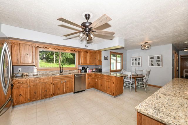 N6089 Lyons ROAD, Burlington, WI 53105