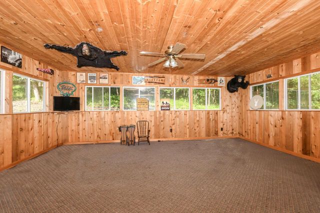 N6089 Lyons ROAD, Burlington, WI 53105
