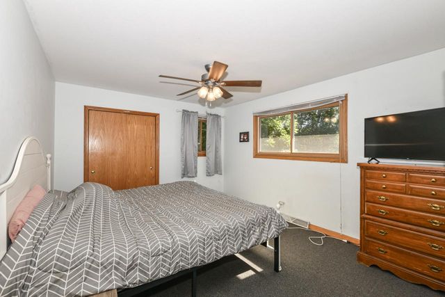 N6089 Lyons ROAD, Burlington, WI 53105