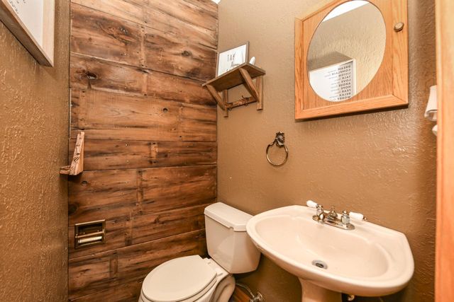 N6089 Lyons ROAD, Burlington, WI 53105
