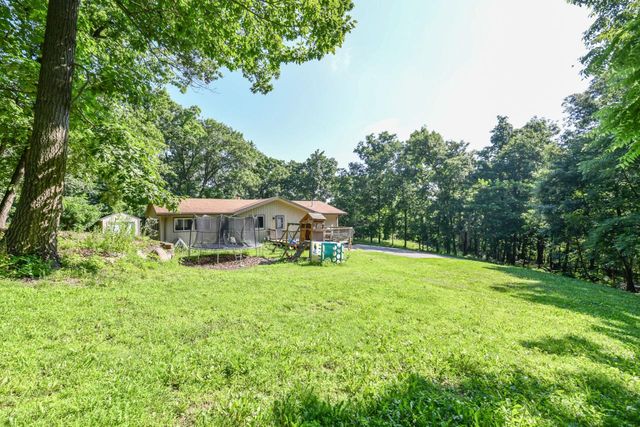N6089 Lyons ROAD, Burlington, WI 53105