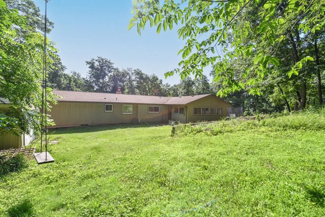 N6089 Lyons ROAD, Burlington, WI 53105