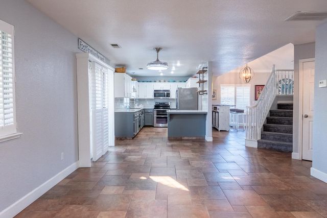 5201 Bora Ct, Salida, CA 95368