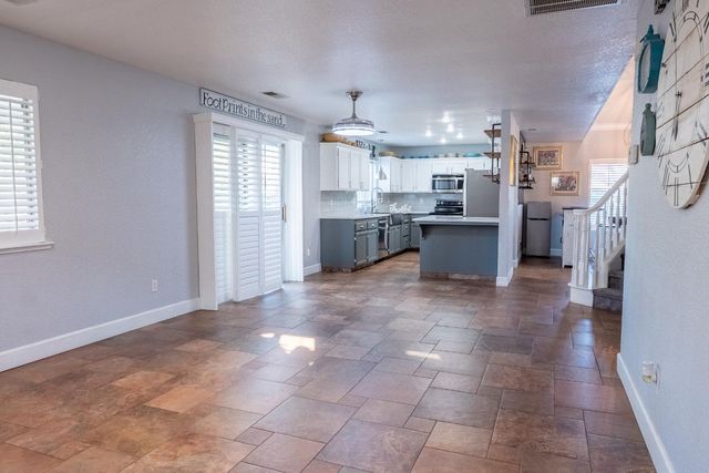 5201 Bora Ct, Salida, CA 95368