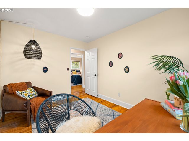 1744 Ne 153RD Pl, Portland, OR 97230