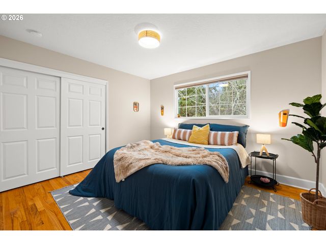 1744 Ne 153RD Pl, Portland, OR 97230