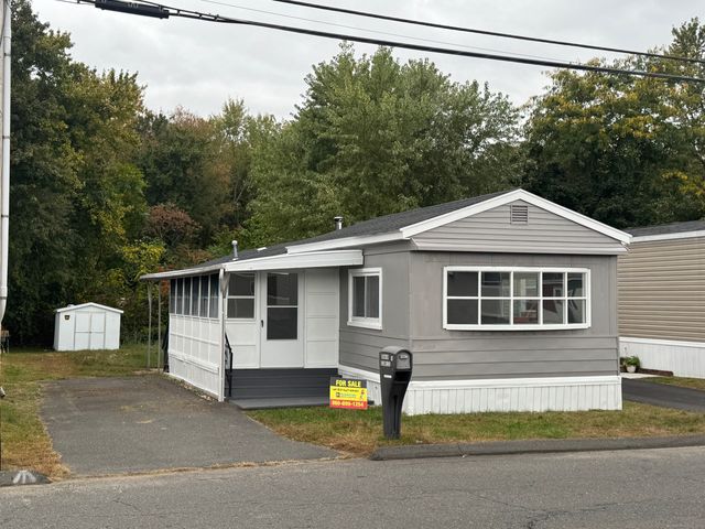 5 Rivermead Boulevard, East Hartford, CT 06118