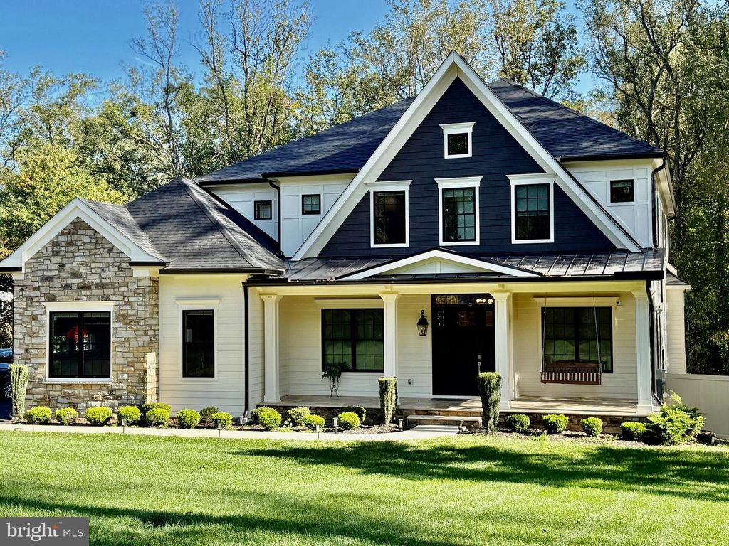 7002 RIVER OAKS DR, Mclean, VA 22101