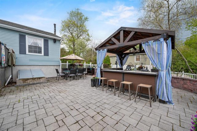 26 Straight Path, Rock Hill, NY 12775