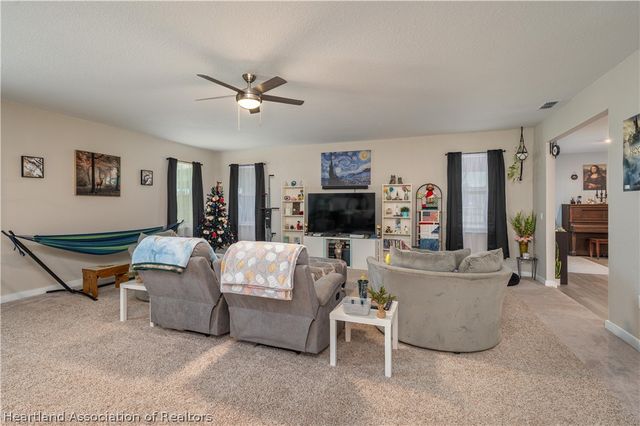 182 Woodstork Way, Frostproof, FL 33843