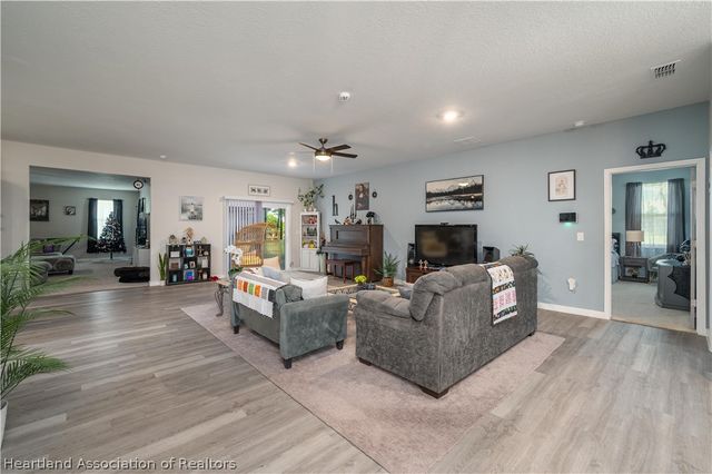 182 Woodstork Way, Frostproof, FL 33843