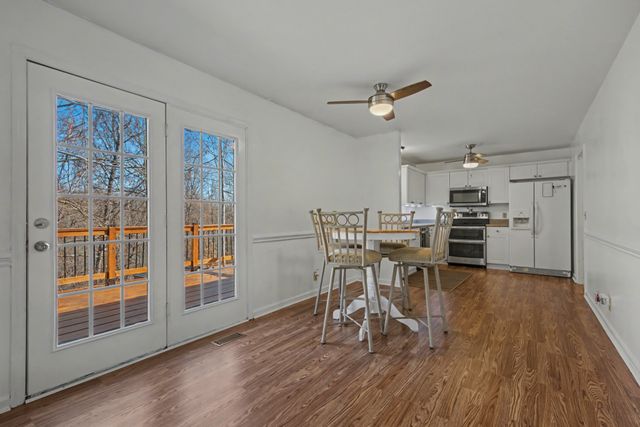 424 Eisenhower Dr, Ashland City, TN 37015