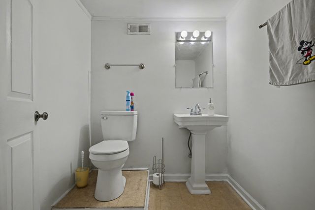 424 Eisenhower Dr, Ashland City, TN 37015