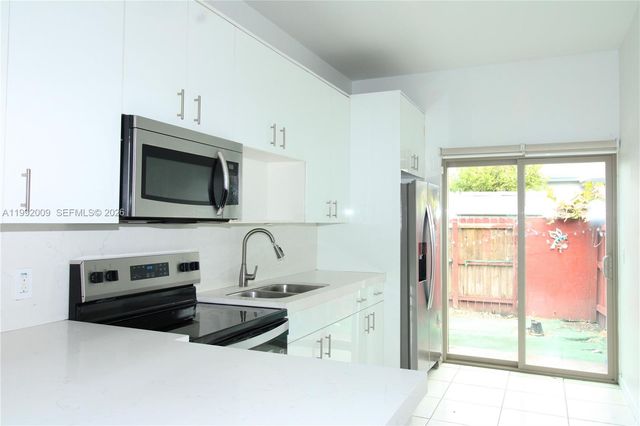 13929 SW 282nd St, Homestead, FL 33033