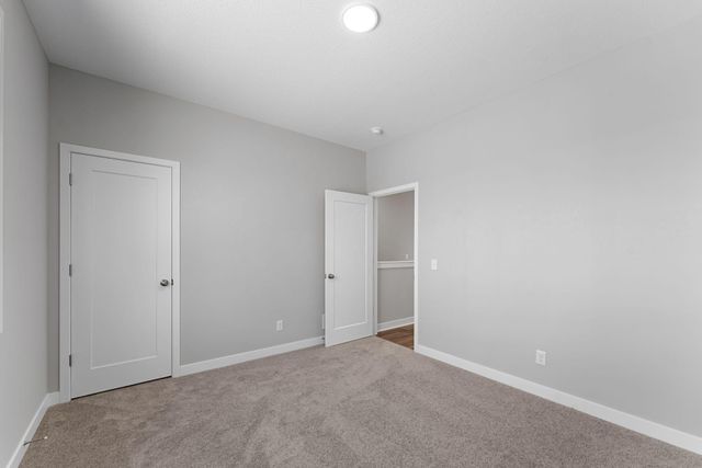 2120 Ridgepointe Drive, Hastings, MN 55033