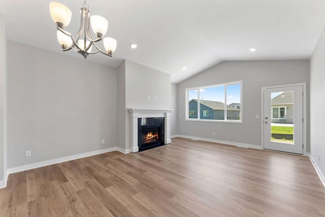 2120 Ridgepointe Drive, Hastings, MN 55033