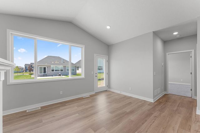 2120 Ridgepointe Drive, Hastings, MN 55033