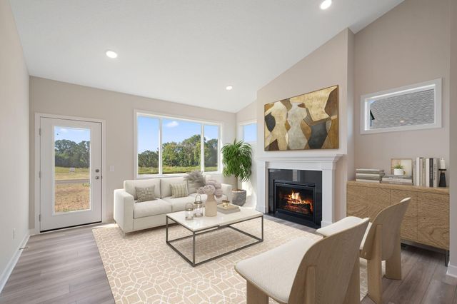 2120 Ridgepointe Drive, Hastings, MN 55033