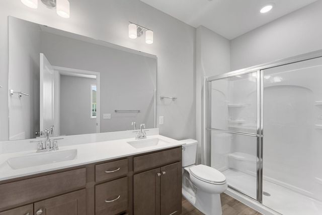 2120 Ridgepointe Drive, Hastings, MN 55033