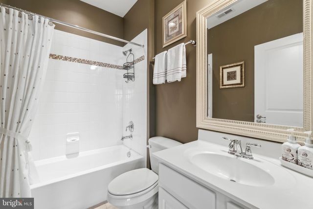 19 JOSIE LN, Atco, NJ 08004