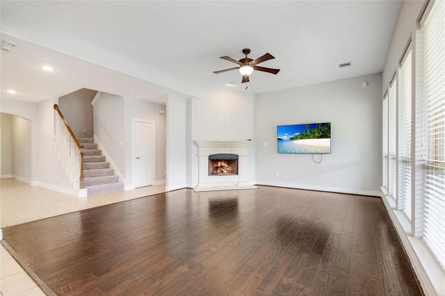 1227 Martinez Court, Friendswood, TX 77546