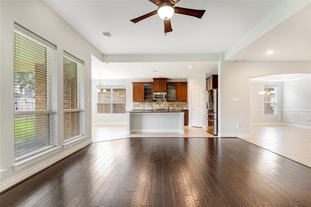 1227 Martinez Court, Friendswood, TX 77546