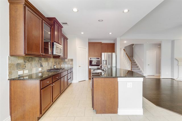1227 Martinez Court, Friendswood, TX 77546