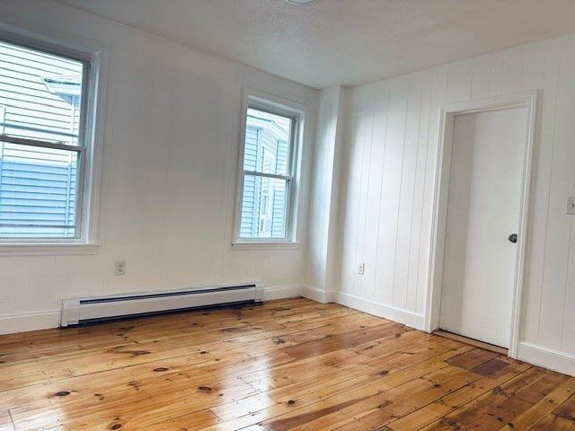 159 Ludlam St, Lowell, MA 01850