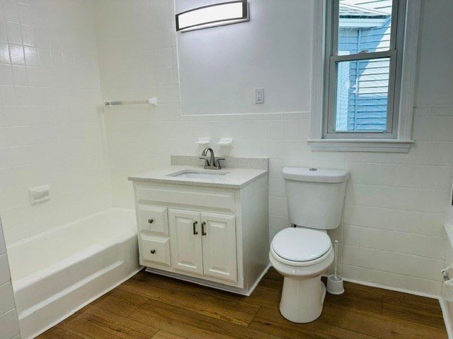 159 Ludlam St, Lowell, MA 01850