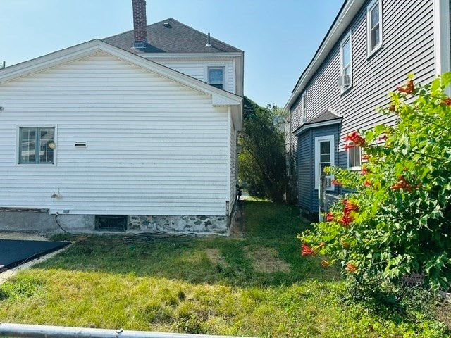159 Ludlam St, Lowell, MA 01850