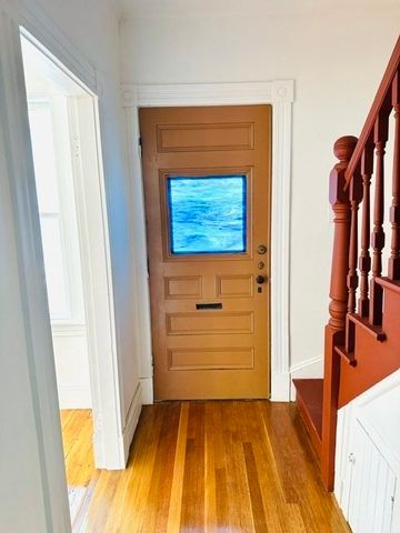 159 Ludlam St, Lowell, MA 01850