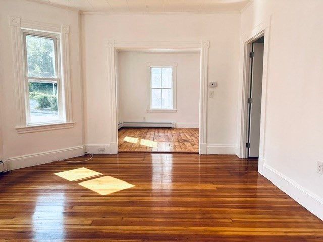 159 Ludlam St, Lowell, MA 01850