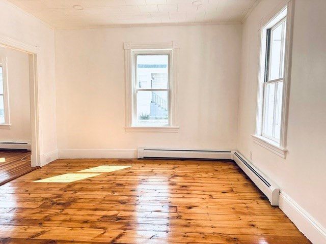 159 Ludlam St, Lowell, MA 01850
