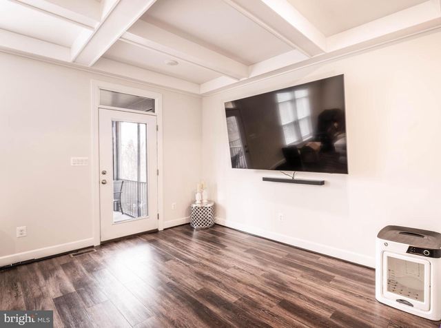 5207 RIDGEVIEW RETREAT DR, Chantilly, VA 20151