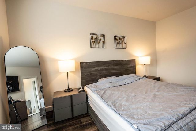 5207 RIDGEVIEW RETREAT DR, Chantilly, VA 20151